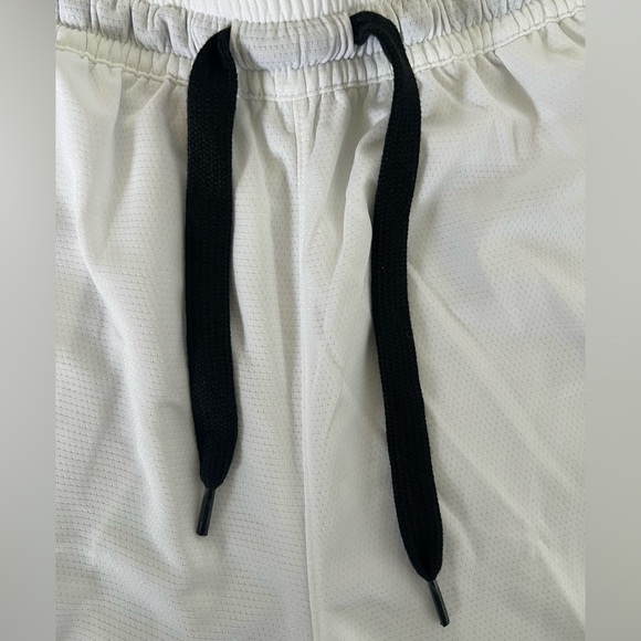 NEW Women’s Nike Fly Crossover Loos Fit Shorts - Picture 3 of 12